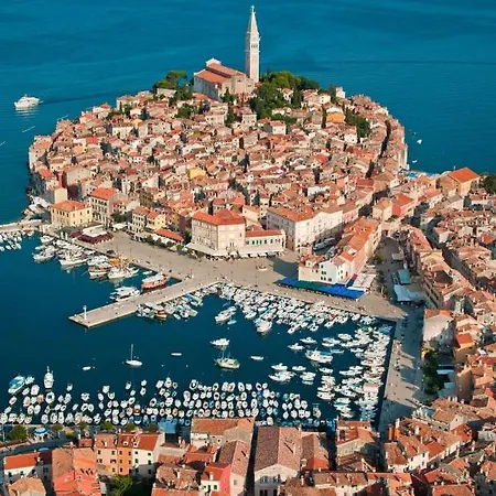 Apartment In With Terrace, Air Condition, Wifi, Washing Machine 3652-4 Rovinj