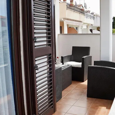 In With Terrace, Air Condition, Wifi, Washing Machine 3652-4 Apartment Rovinj