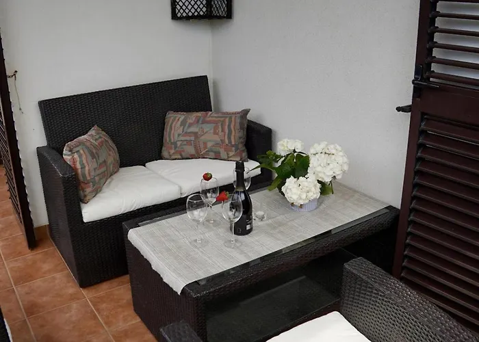 In With Terrace, Air Condition, Wifi, Washing Machine 3652-4 * Ρόβινι